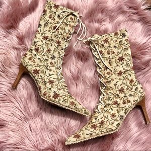 Vintage Penny Loves Kenny Floral Lace-Up Boots